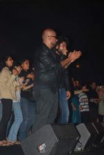 Vishal Dadlani, Shekhar Ravjiani live at Kala Ghoda Festival on 12th Feb 2012 (23).JPG